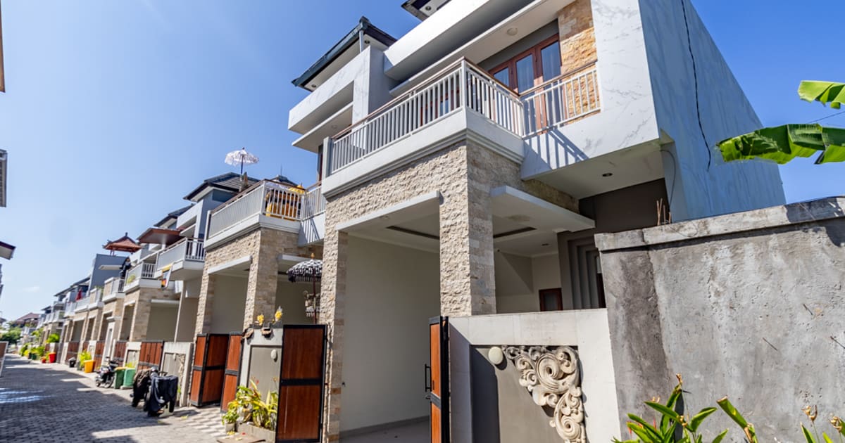 Freehold Property Modern 4br House In Sanur in Sanur Residential