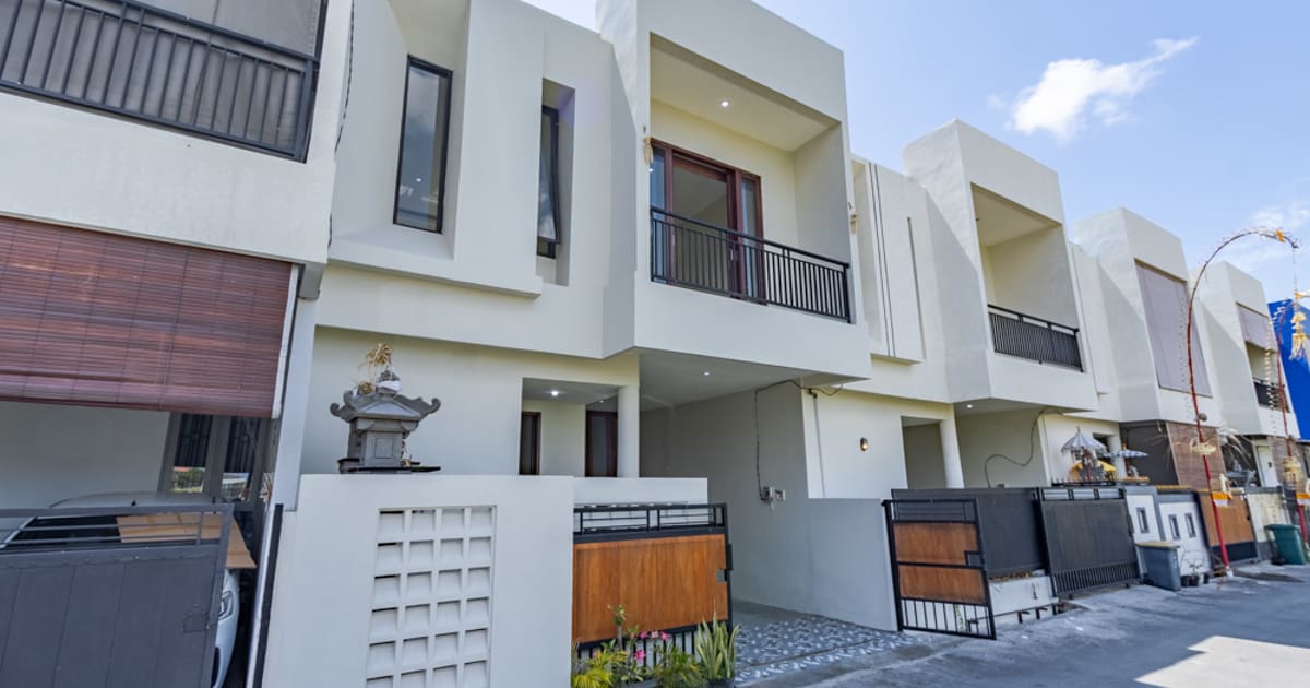 Freehold Property Ricefield View 3br House In Pedungan in Denpasar Selatan