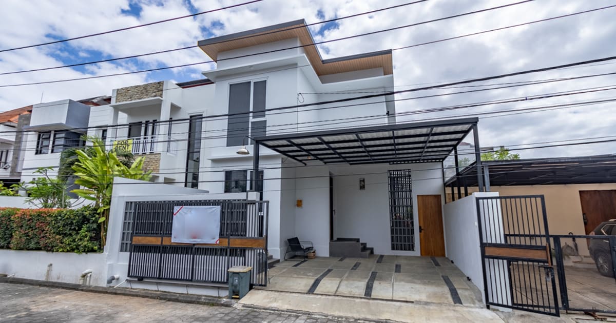 Freehold Property Modern High Ceiling 4br House In Ungasan in Ungasan