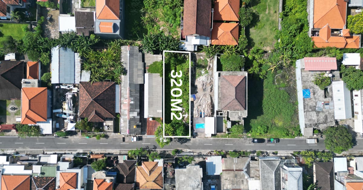 Freehold Land 320m2 Land In Renon in Renon
