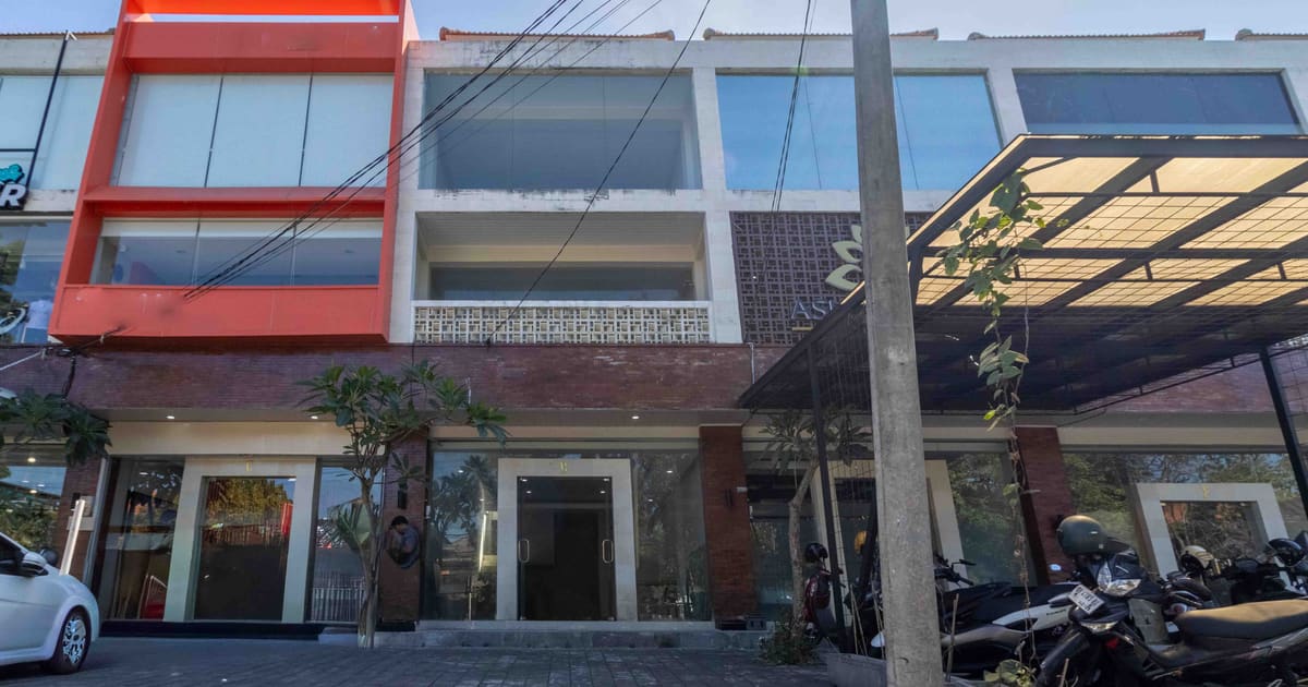 Commercial Brand New 3-Storey Commercial Shophouse For Sale In Renon, Denpasar in Renon