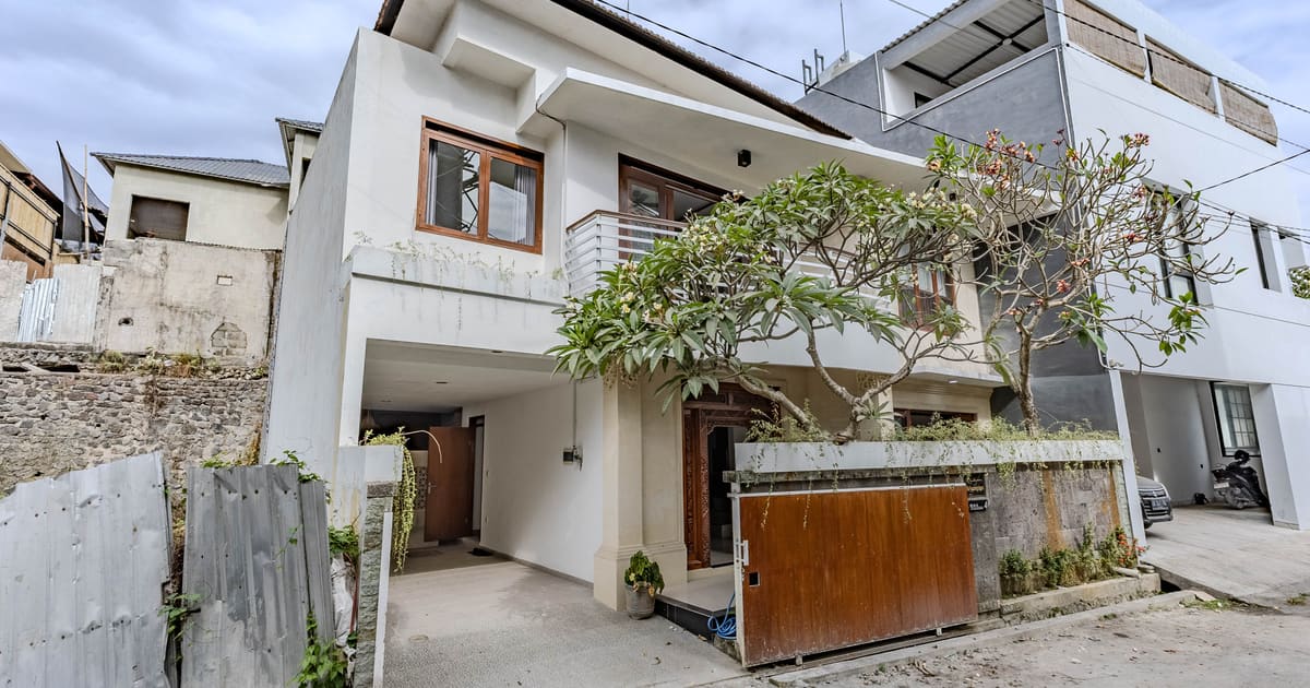 Properti Hak Milik Semi Villa Modern 3br Di Padang Galak in Sanur Beach