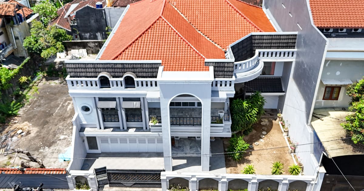 Freehold Property Grand Family Home With Elegant Marble Finishes In Central Denpasar in Denpasar Utara