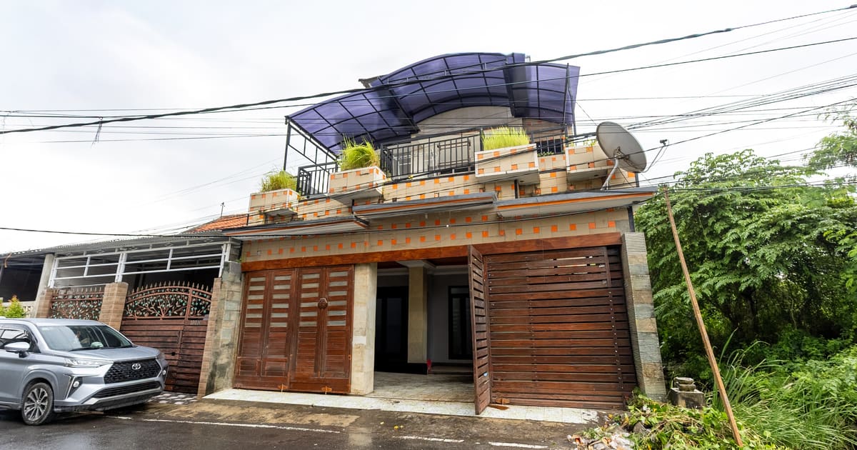 Freehold Property Spacious Family Home In Jimbaran With Prime Location And Excellent Access in Jimbaran