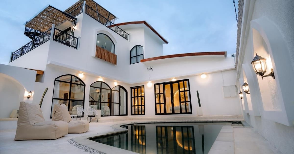 Vila Hak Milik Villa Mewah 3br Dengan Rooftop Ocean View Di Ungasan in Ungasan