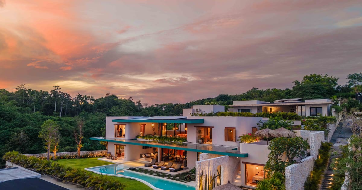 Freehold Villa Luxury 4 Bedroom Villa With Ocean View In Pecatu in Pecatu