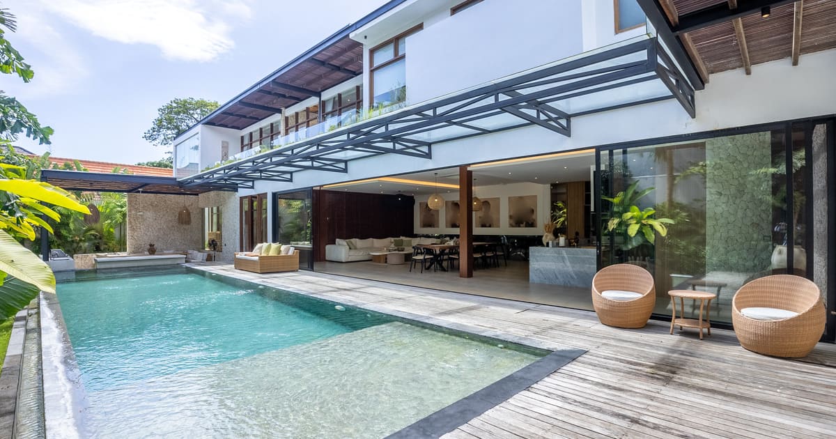 Vila Hak Milik Villa Mewah Freehold 2 Lantai Di Berawa – Hunian Tropis Modern Dengan Fasilitas Lengkap in Berawa