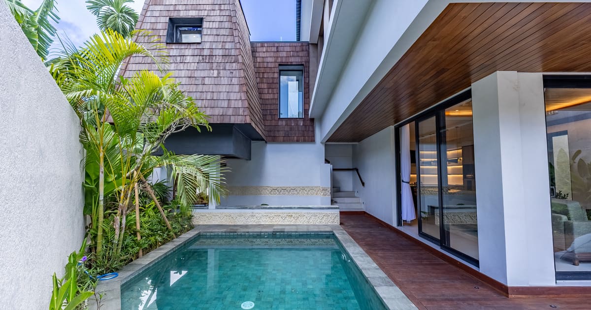 Vila Hak Milik Villa 4 Kamar Modern Kontemporer Di Batu Bolong in Canggu