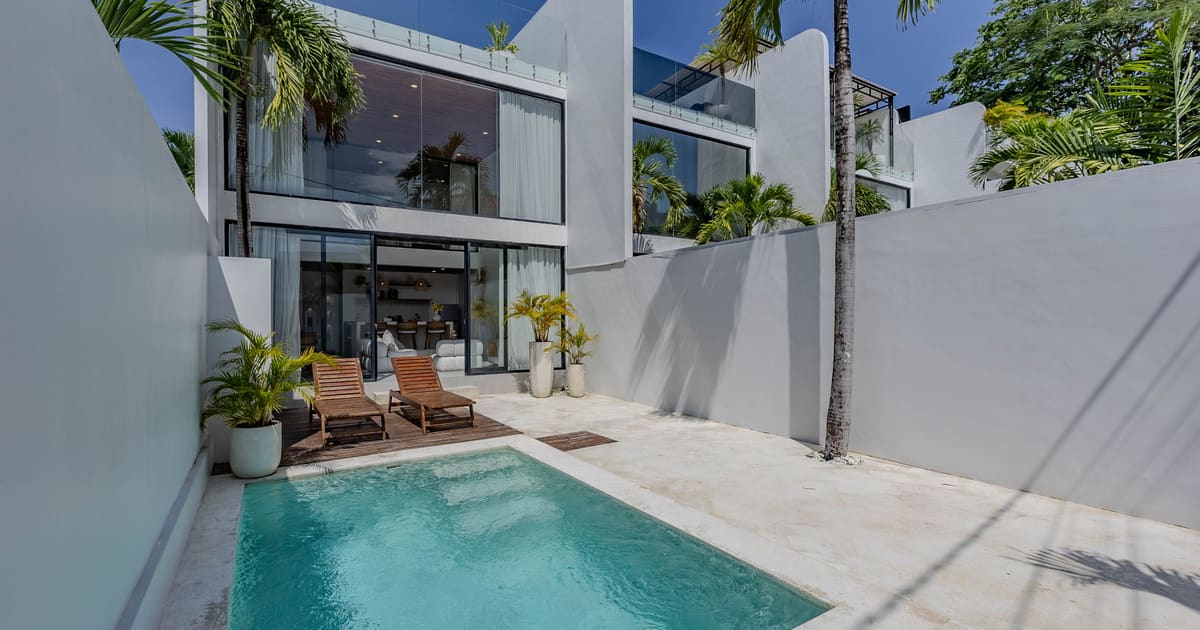 Freehold Villa Premium Fully Furnished Villa With Expansive Rooftop & Elegant Design In Uluwatu in Uluwatu
