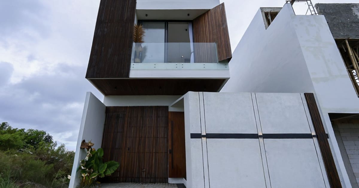 Vila Hak Milik Villa Eksklusif Dengan Rooftop View Laut & Gwk in Jimbaran