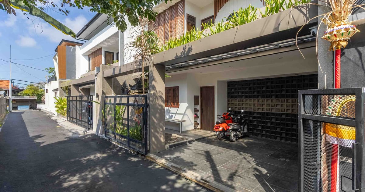 Freehold Property Modern Family House In Batubulan in Batu Bulan