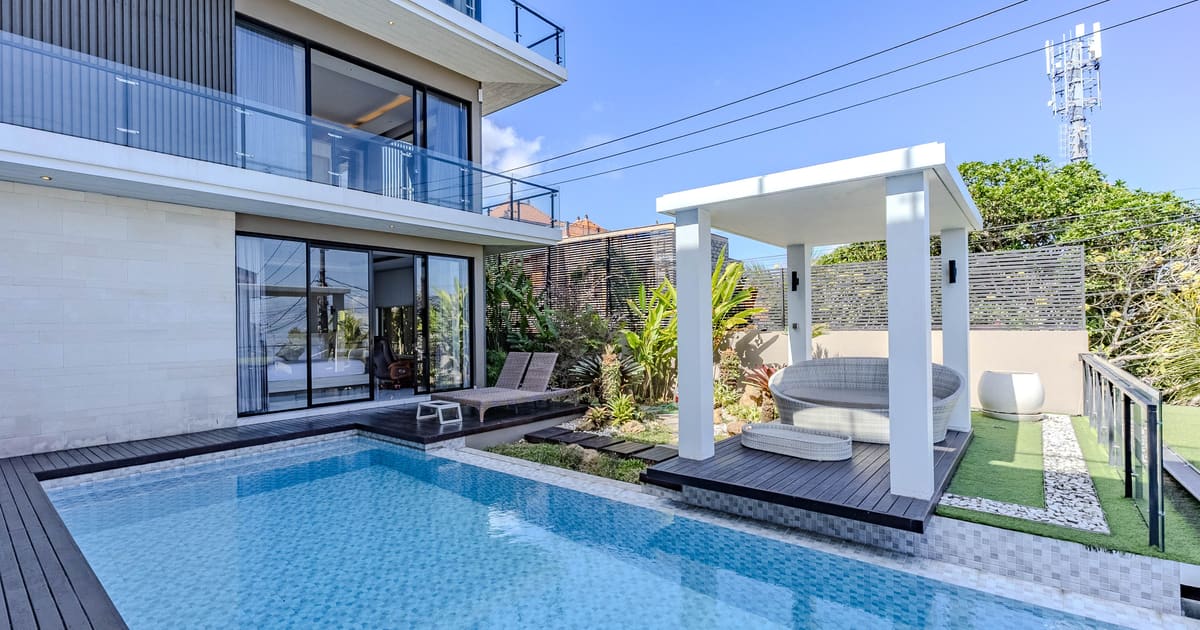 Freehold Property Luxury Modern 5br Villa In Ungasan in Ungasan