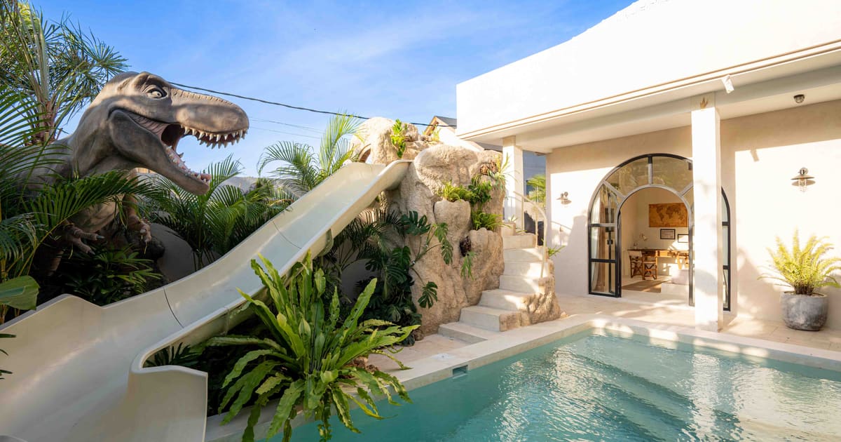 Leasehold Villa Modern Tropical Unique Villa In Canggu in Pererenan