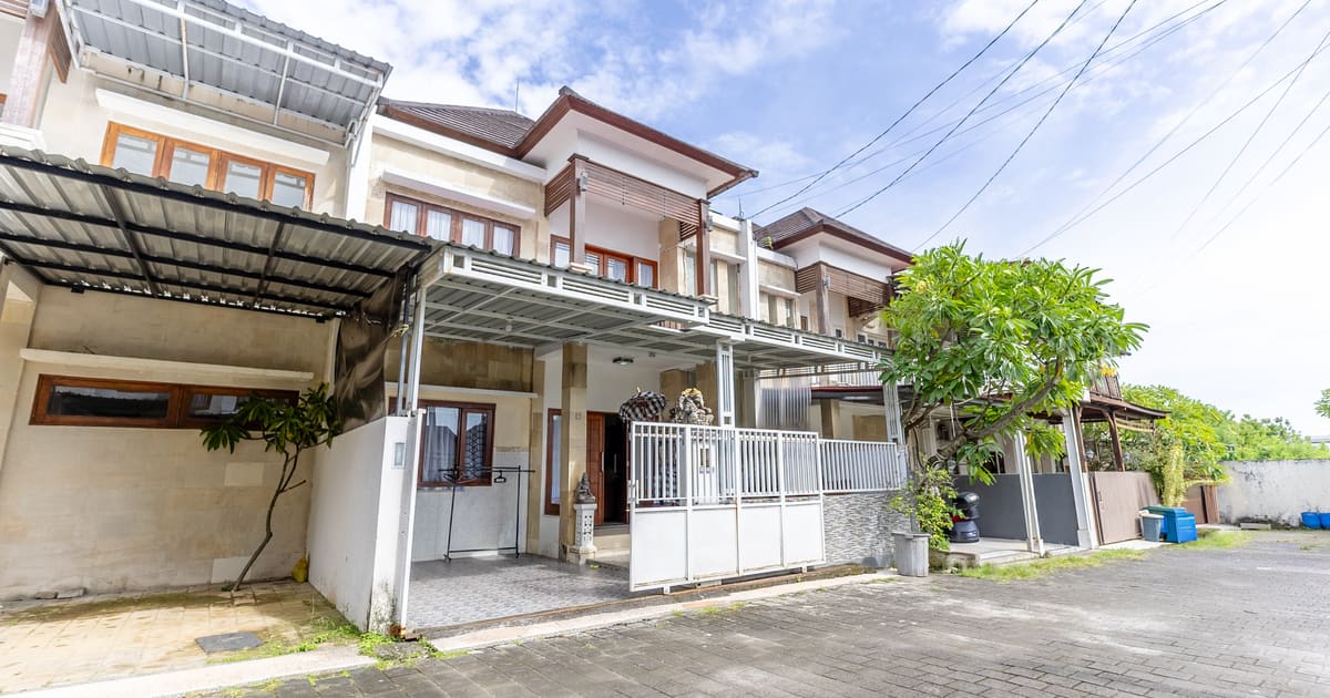 Rentals Modern Family Home For Yearly Rent In Mahendradatta in Denpasar Barat