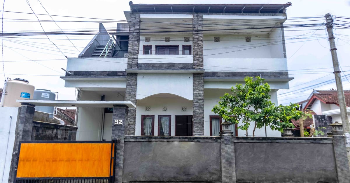 Freehold Property Charming 3br House In Ungasan in Uluwatu