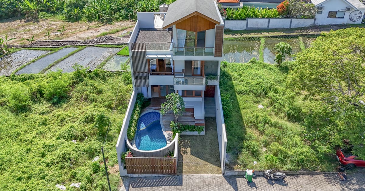 Freehold Villa Luxury Modern 3br Villa In Canggu in Canggu