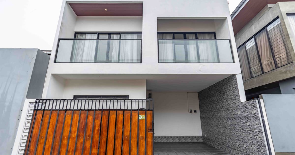 Rentals Modern Minimalist 2br House In Tukad Balian in Renon