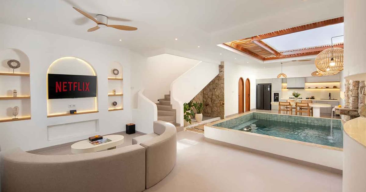 Freehold Property Tropical Modern Villa In The Heart Of Canggu in Canggu